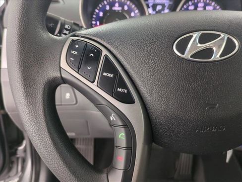 Used 2013 Hyundai Elantra GLS w/ Preferred Pkg FWD image 26