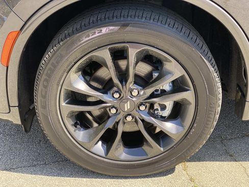 Used 2024 Dodge Durango SXT w/ SXT Blacktop Group image 12