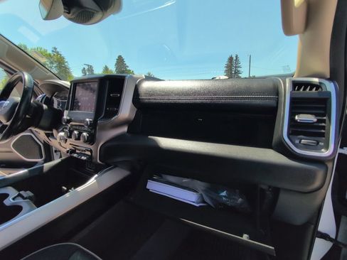 Used 2021 RAM 1500 Laramie AWD/4WD image 35
