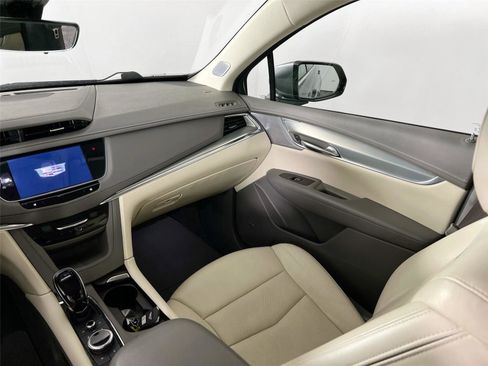 Used 2022 Cadillac XT5 Premium Luxury w/ Technology Package image 22