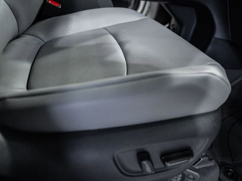 New 2026 Toyota Sienna XLE image 36