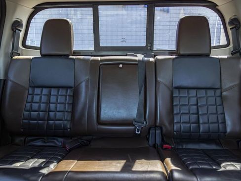 Used 2017 Nissan Titan Platinum Reserve image 12