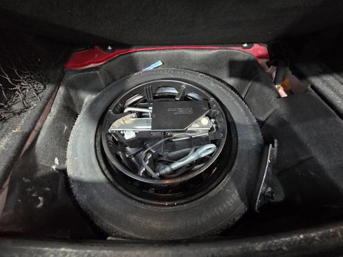 Used 2011 Mercedes-Benz E 350 Cabriolet image 28