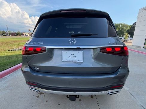Used 2025 Mercedes-Benz GLS 450 4MATIC image 4