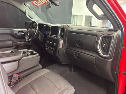 Used 2019 Chevrolet Silverado 1500 LT Trail Boss AWD/4WD image 11