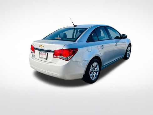Used 2014 Chevrolet Cruze LS image 8