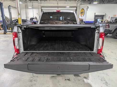 Used 2019 Ford F250 Lariat w/ Lariat Ultimate Package AWD/4WD image 12