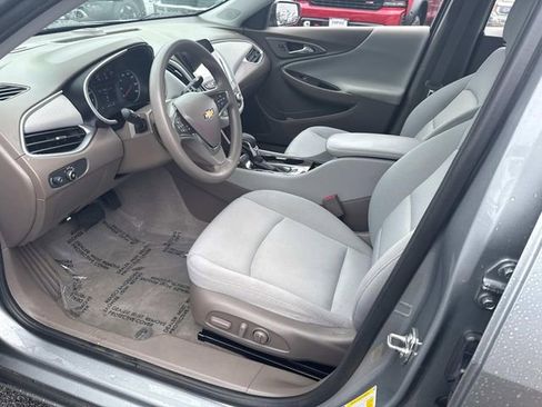 Used 2023 Chevrolet Malibu LS image 18