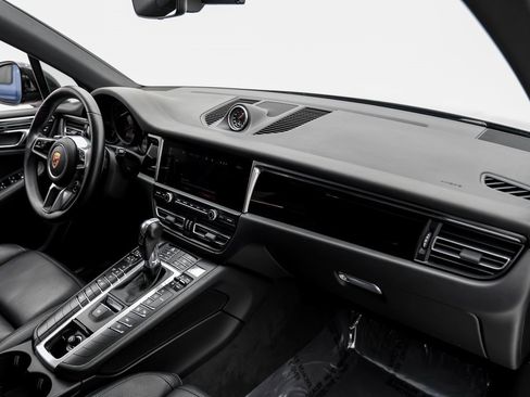 Used 2020 Porsche Macan S image 12