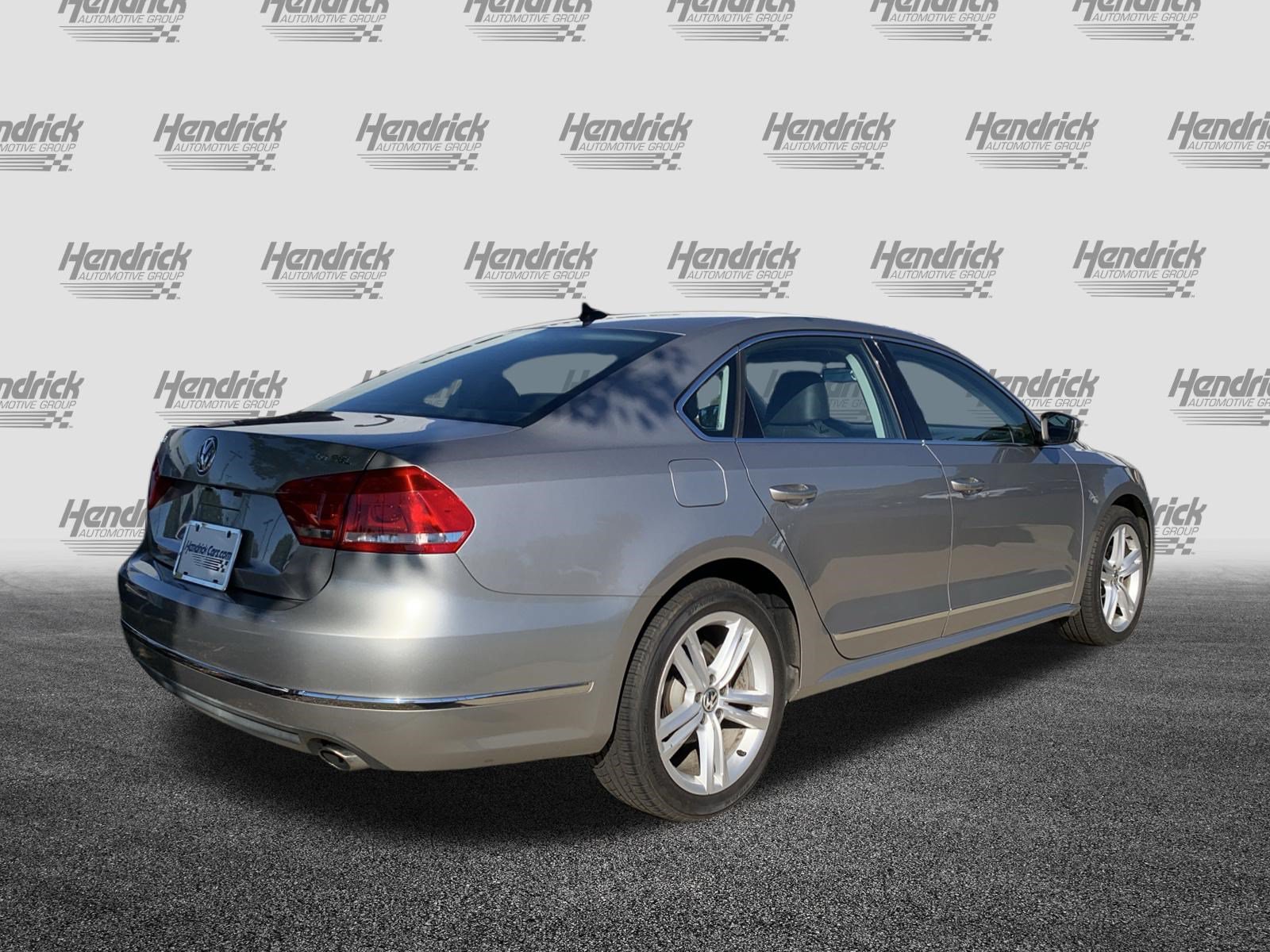 Used 2013 Volkswagen Passat 3.6 SEL Premium FWD image 10