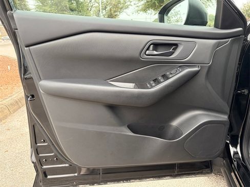 Certified 2025 Nissan Rogue S image 16