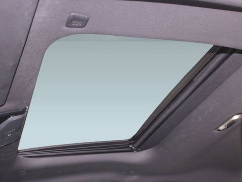 Used 2024 BMW 230i 230i w/ Convenience Package image 12