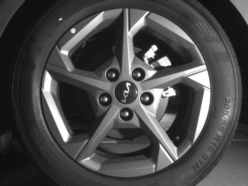 Used 2025 Kia K4 LXS image 14