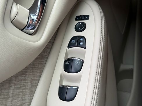 Used 2019 Nissan Murano SL w/ SL Technology Package FWD image 35