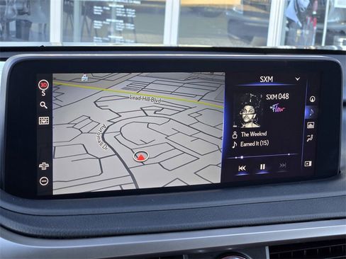 Used 2022 Lexus RX 450h F Sport image 18