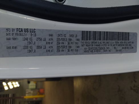 Used 2018 Dodge Journey Crossroad w/ Nav & Sun Group FWD image 33