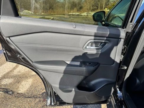 New 2026 Nissan Rogue Platinum w/ Platinum Premium Package image 23