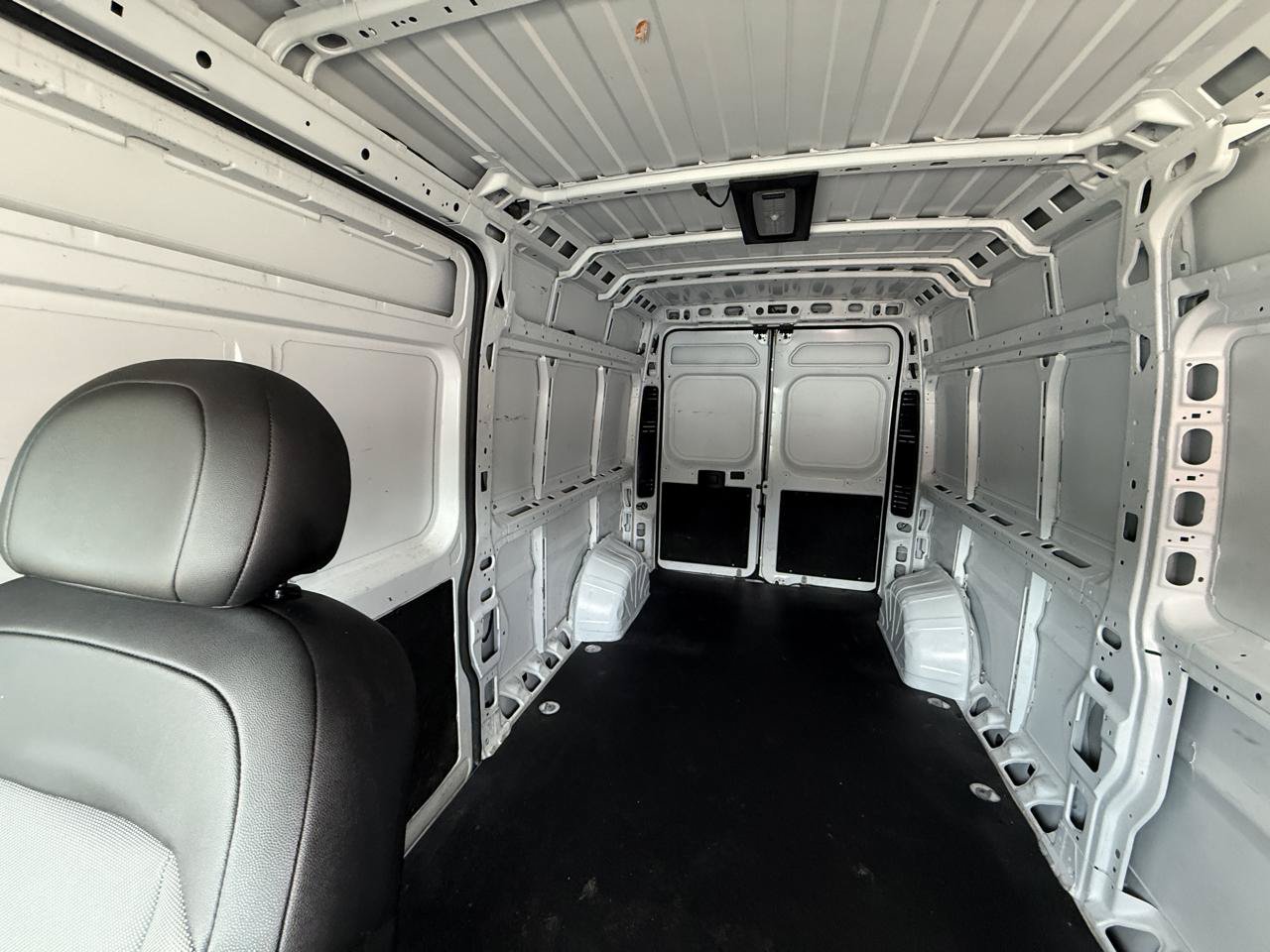 Used 2024 RAM ProMaster 2500 w/ Convenience Group FWD image 23