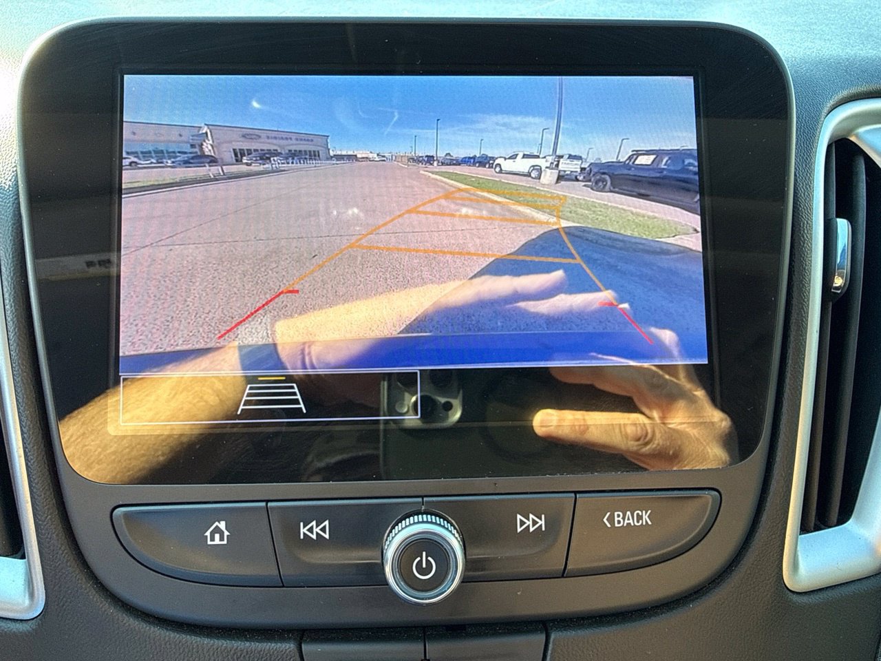 Used 2023 Chevrolet Malibu LT FWD image 27