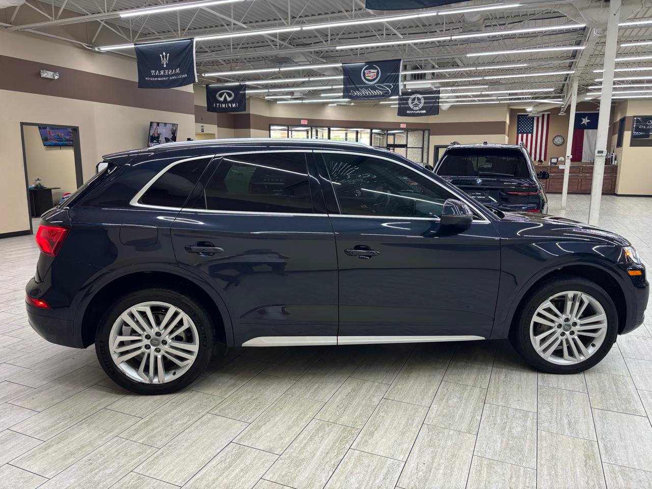 Used 2018 Audi Q5 2.0T Premium Plus w/ Premium Plus Package AWD/4WD image 10