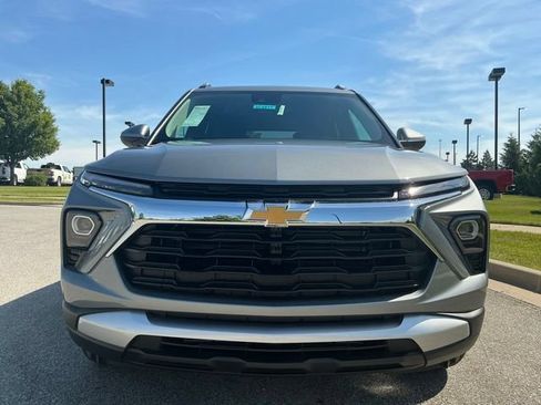 New 2026 Chevrolet TrailBlazer LT w/ Convenience Package AWD/4WD image 8