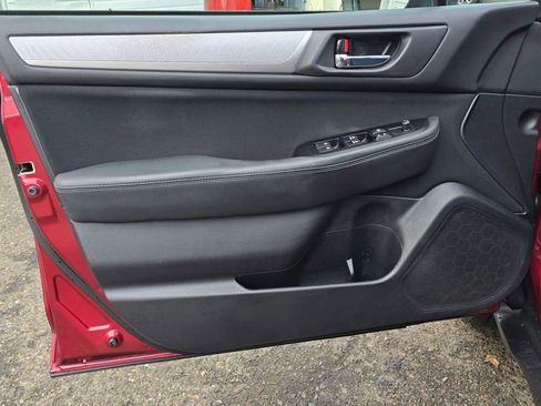 Used 2019 Subaru Outback 2.5i Premium image 23