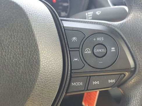 Certified 2023 Toyota Corolla LE image 33