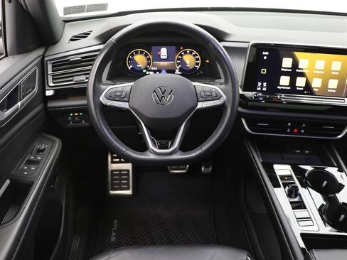 Used 2024 Volkswagen Atlas Cross Sport SEL Premium R-Line image 15