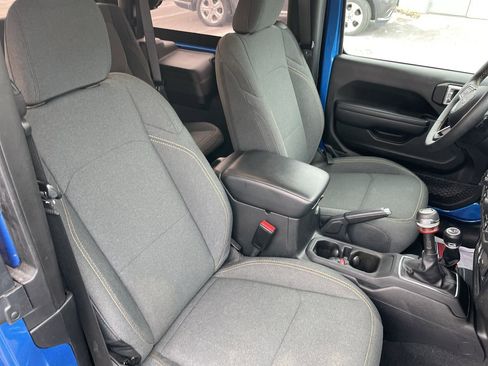 Used 2024 Jeep Wrangler Sport S image 23