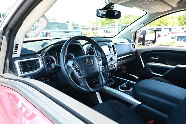 Used 2018 Nissan Titan SV w/ SV Convenience Package AWD/4WD image 26