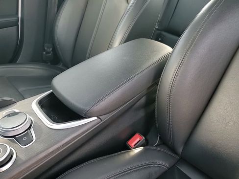 Used 2022 Alfa Romeo Giulia Ti w/ Active Assist Plus Package image 33