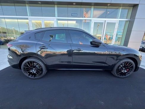Used 2022 Maserati Levante Modena AWD/4WD image 18