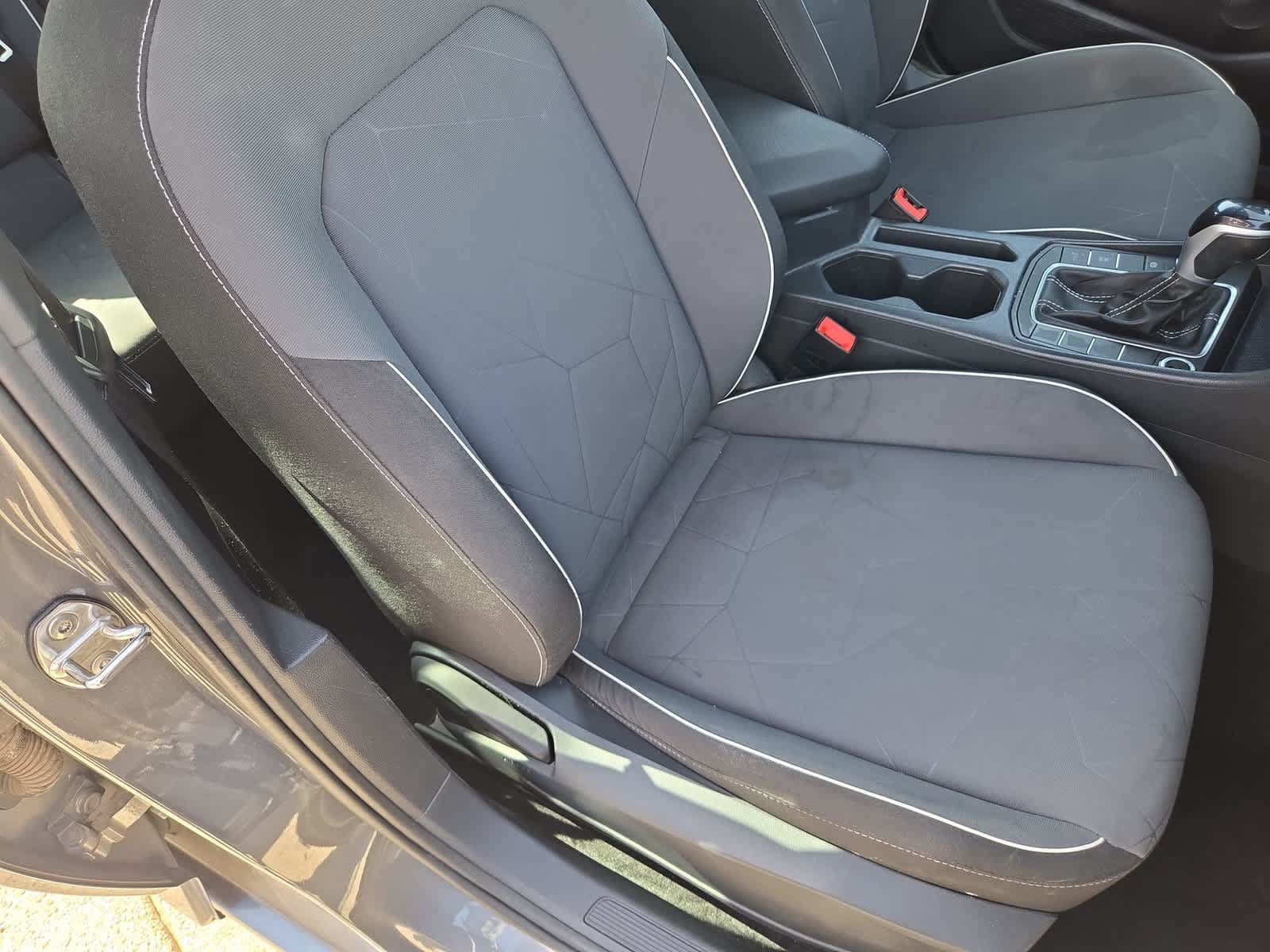 Used 2025 Volkswagen Jetta Sport FWD image 21