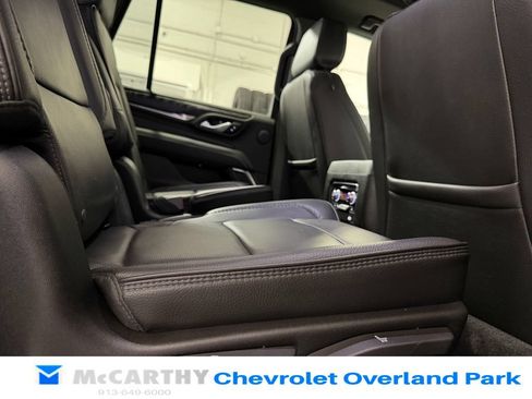 Used 2024 GMC Yukon Denali AWD/4WD image 35