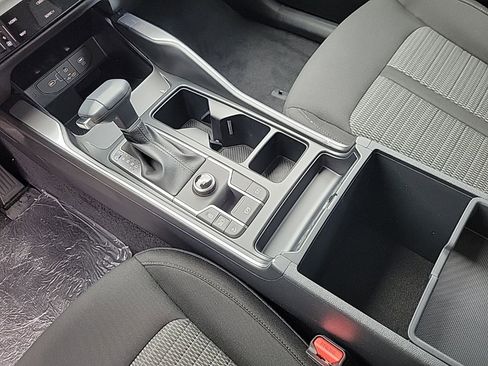 New 2026 Kia Sorento LX FWD image 9