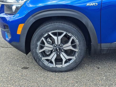 Used 2021 Kia Seltos EX AWD/4WD image 8