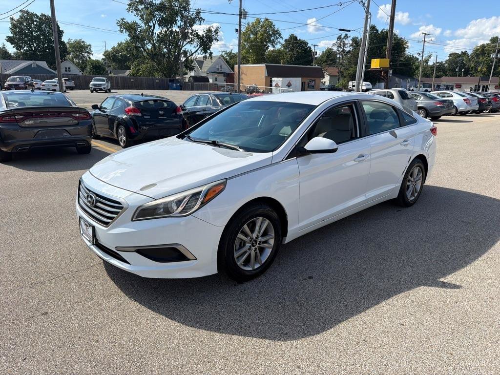 Used 2017 Hyundai Sonata SE FWD image 4