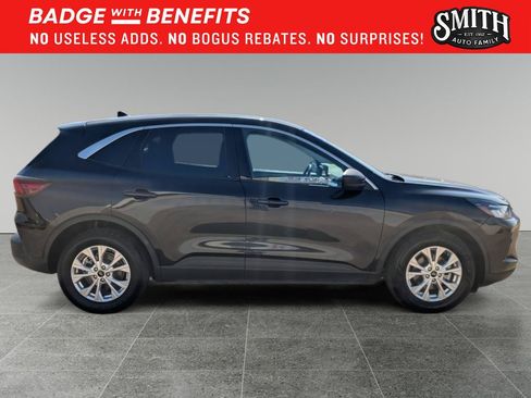 Used 2024 Ford Escape Active FWD image 3
