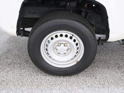 Used 2024 Toyota Tacoma SR RWD image 6