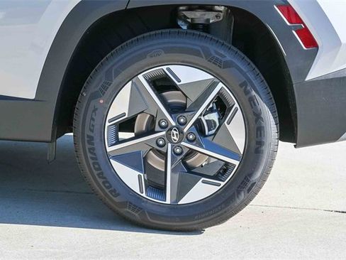 New 2025 Hyundai Tucson SEL image 10