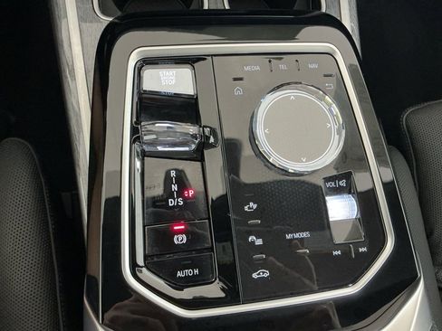 Certified 2023 BMW 740i image 14