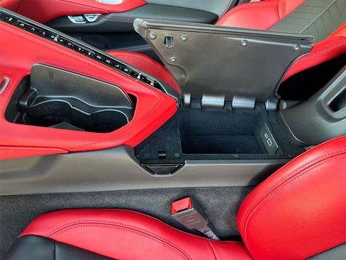 Used 2025 Chevrolet Corvette Stingray Premium Cpe w/ Z51 Performance Package image 24