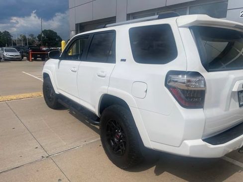 Certified 2024 Toyota 4Runner SR5 Premium w/ Moonroof Package AWD/4WD image 10