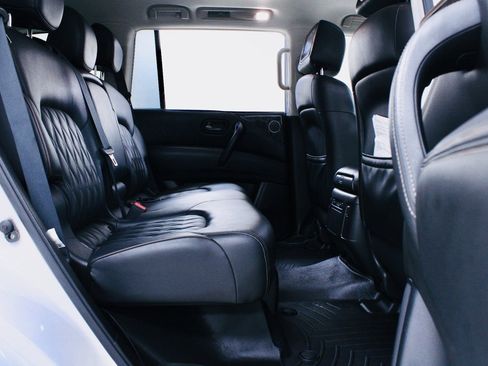 Used 2021 Nissan Armada Platinum image 10