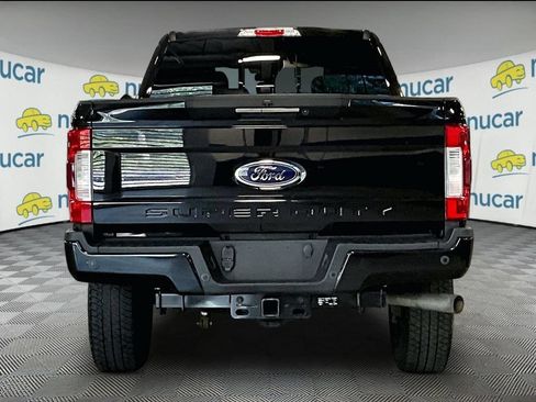 Used 2019 Ford F250 Lariat w/ Lariat Ultimate Package AWD/4WD image 5