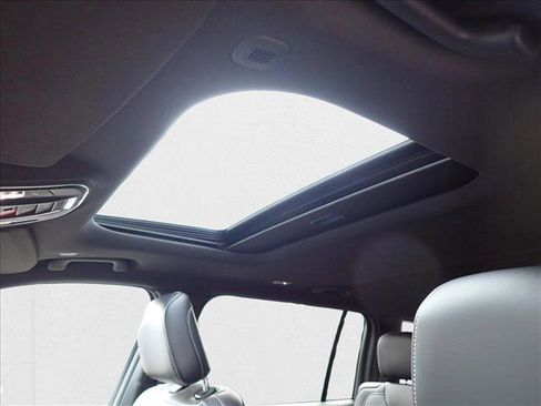 New 2025 Jeep Grand Cherokee L Altitude image 14