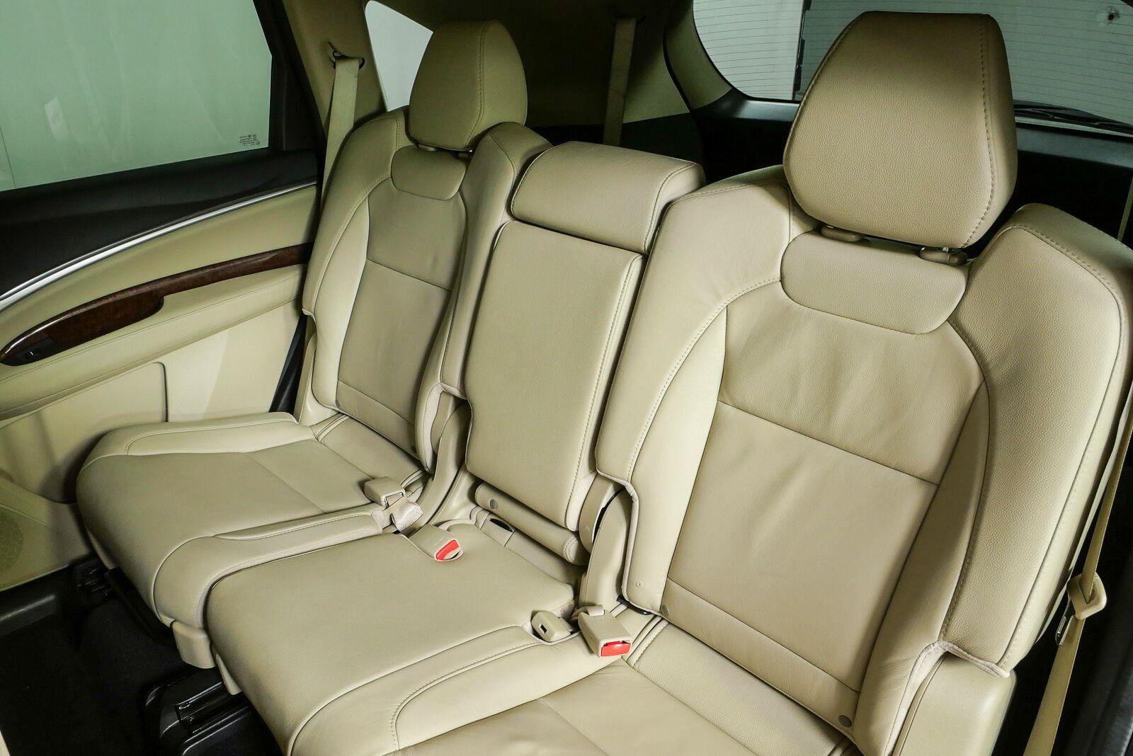 Used 2013 Chrysler 200 Limited FWD image 17