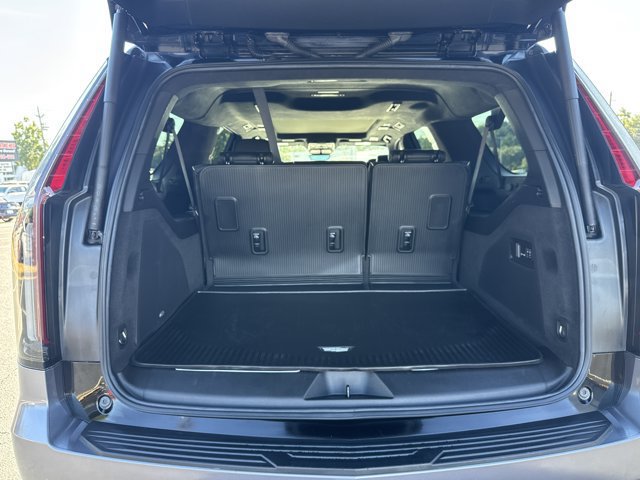 Used 2023 Cadillac Escalade ESV V AWD/4WD image 23