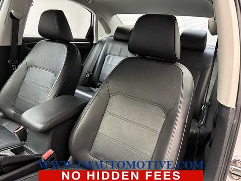 Used 2017 Volkswagen Passat 1.8T SE FWD image 14