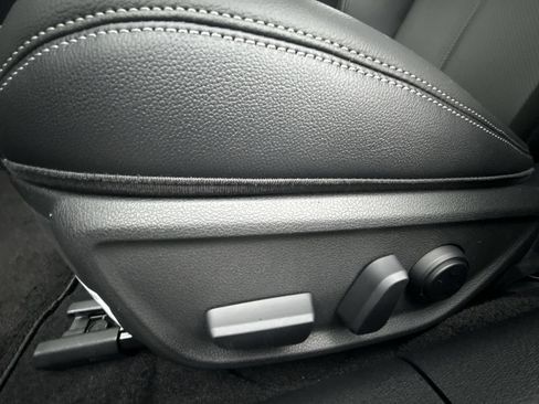 Used 2026 Genesis G70 2.5T Prestige RWD image 18